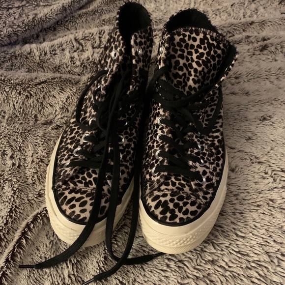 leopard converse shoes